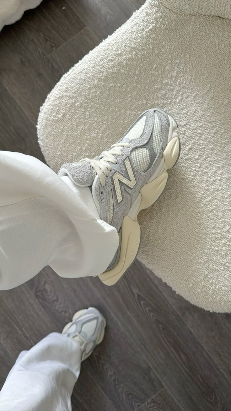 New Balance 9060 Quartz Grey