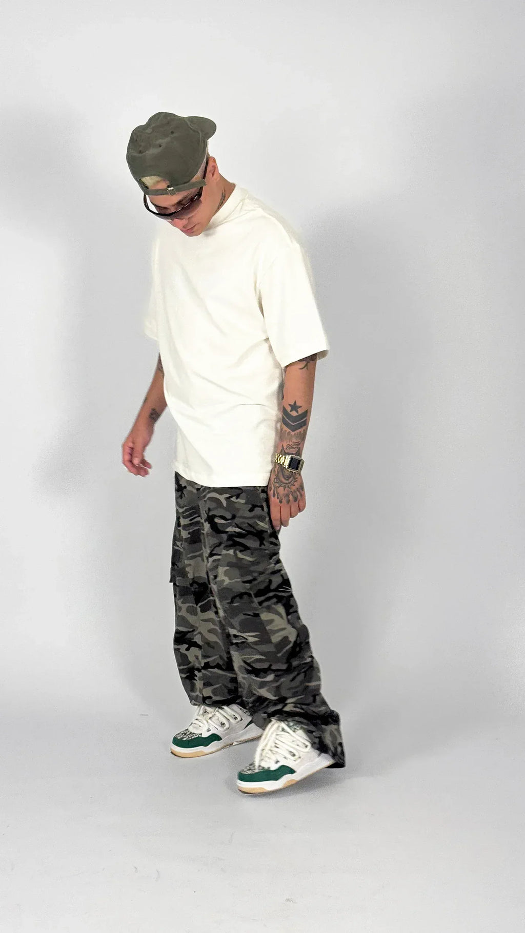 BAISC OVERSIZED - MONEYS