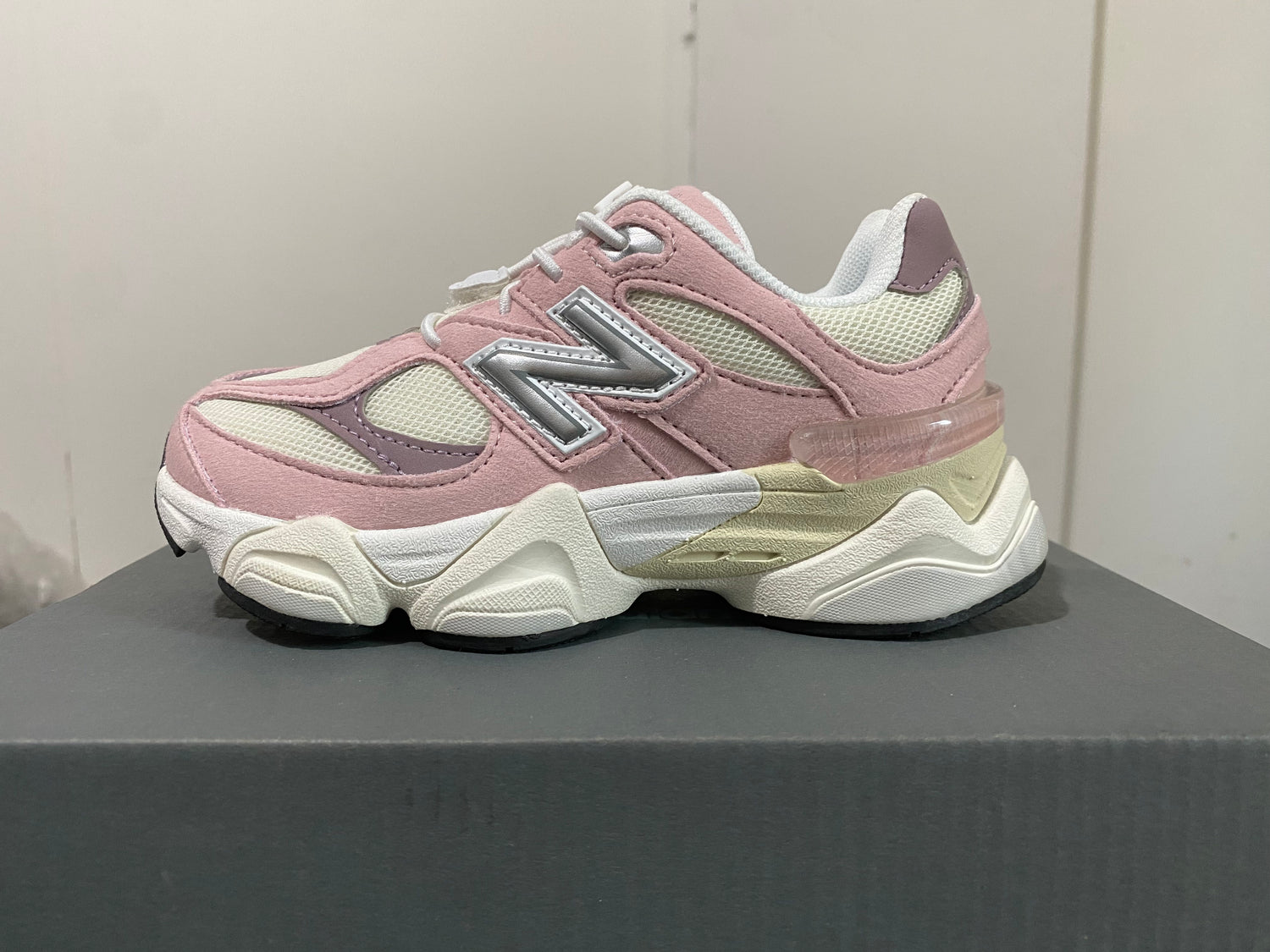 New Balance 9060 Infantil Rose Sugar Angora