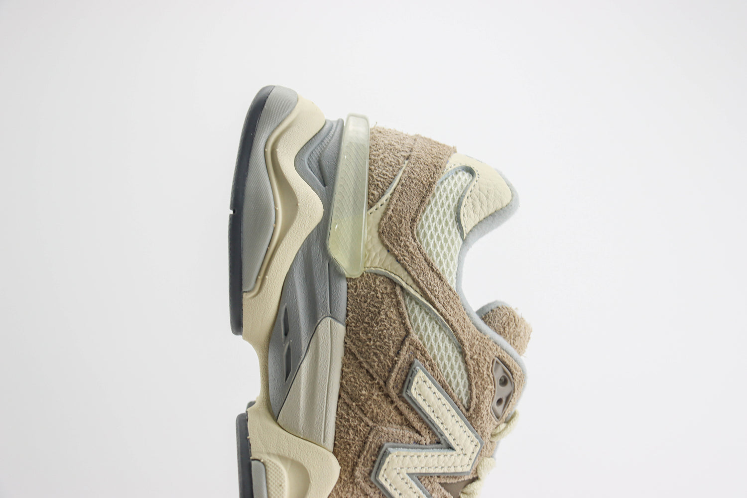 New Balance 9060 Driftwood