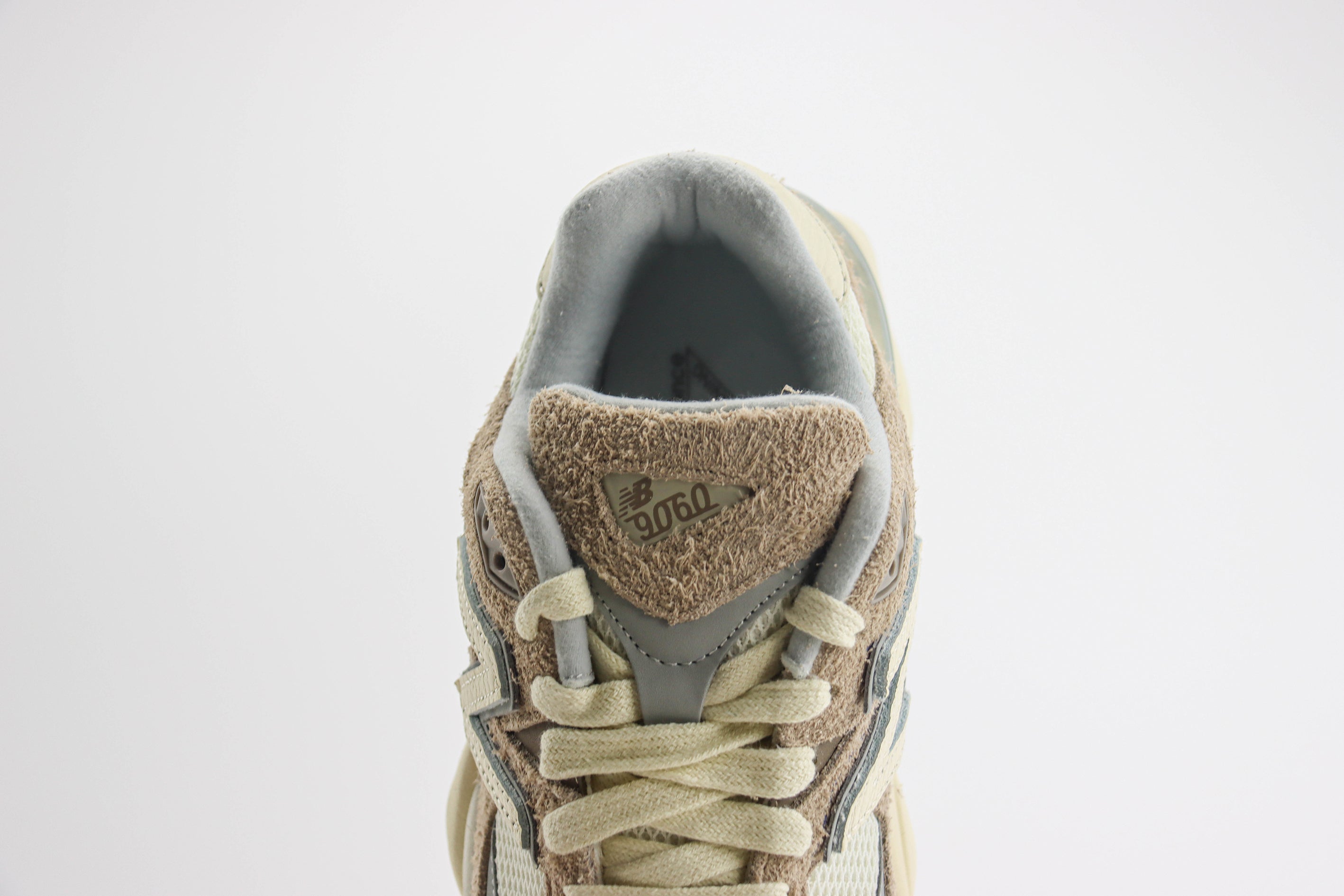 New Balance 9060 Driftwood