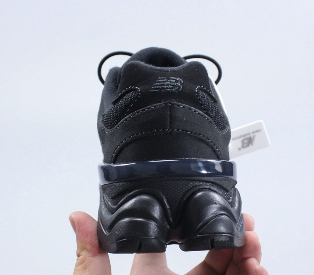 New Balance 9060 Infantil Blackout