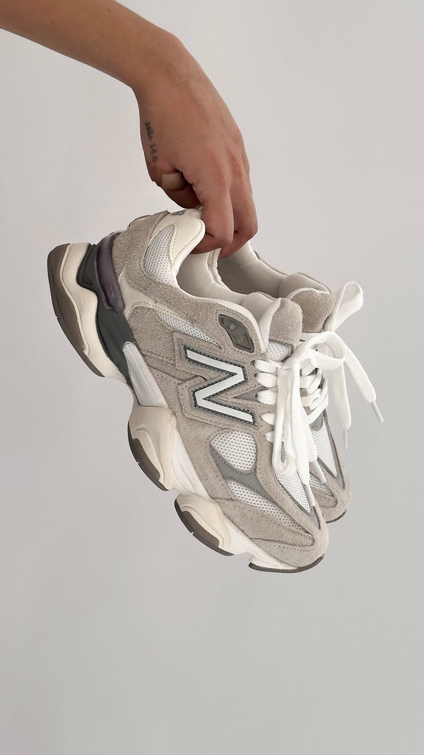 NB 9060 Grey Off