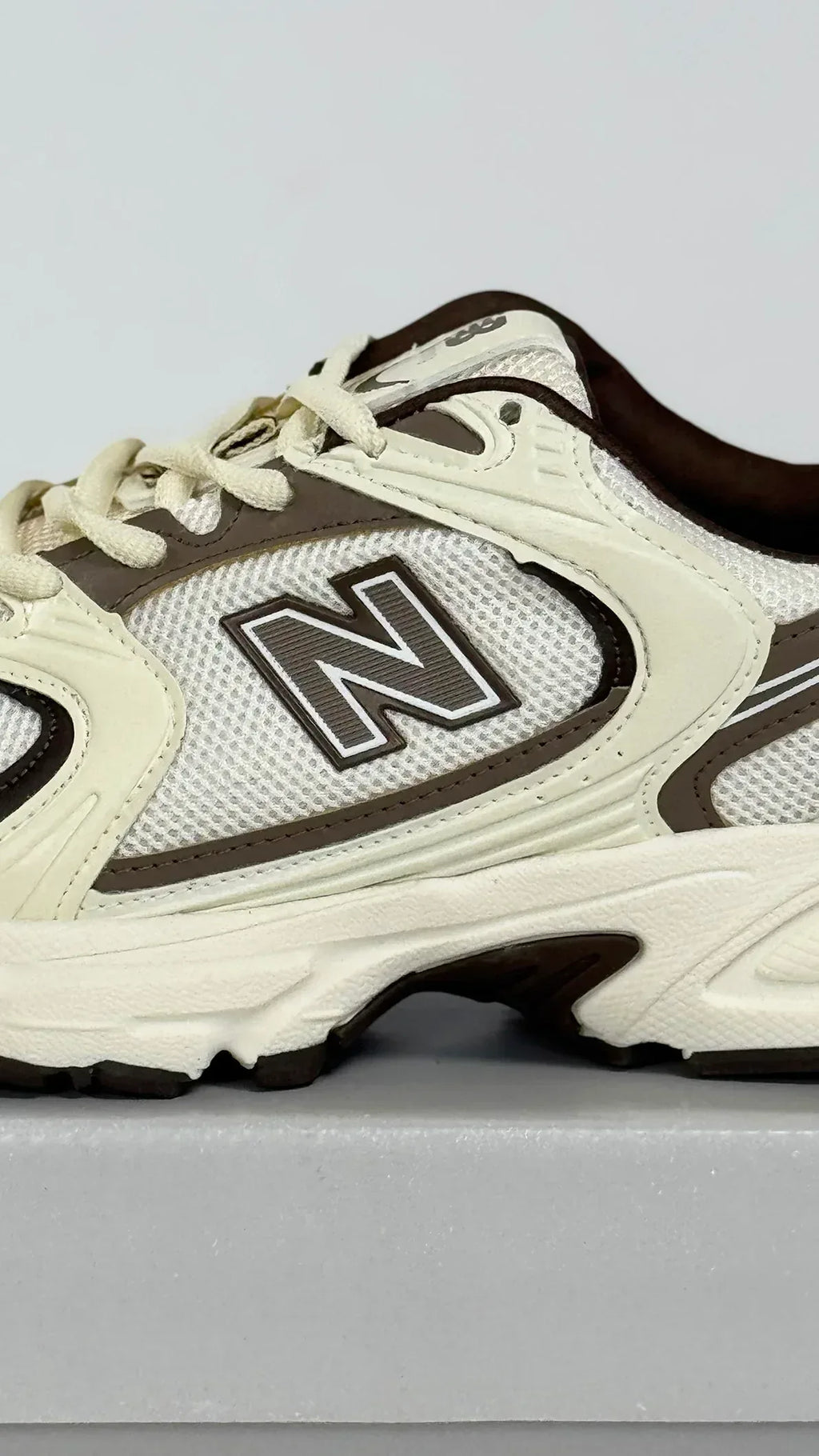 NB 530 CAFÉ OFF - MONEYS