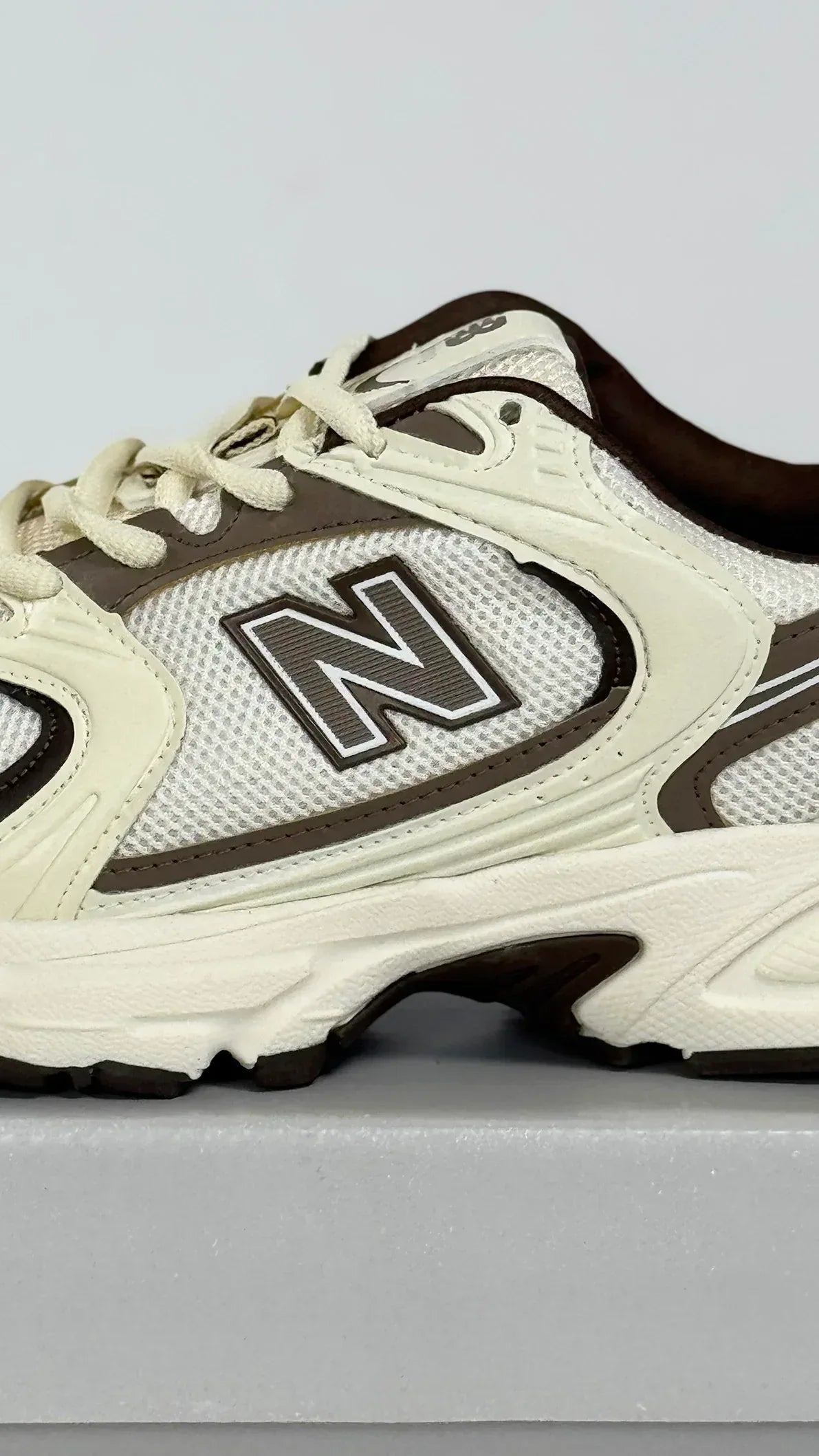 NB 530 CAFÉ OFF - MONEYS