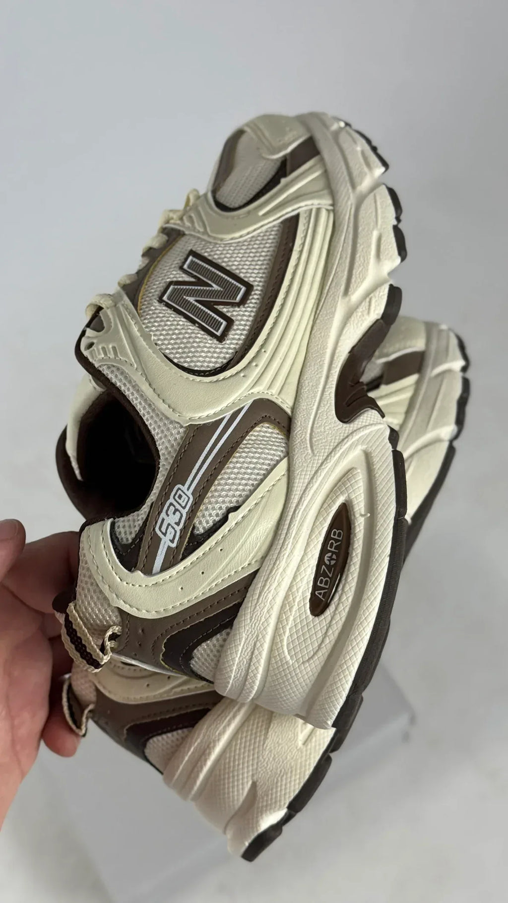 NB 530 CAFÉ OFF - MONEYS