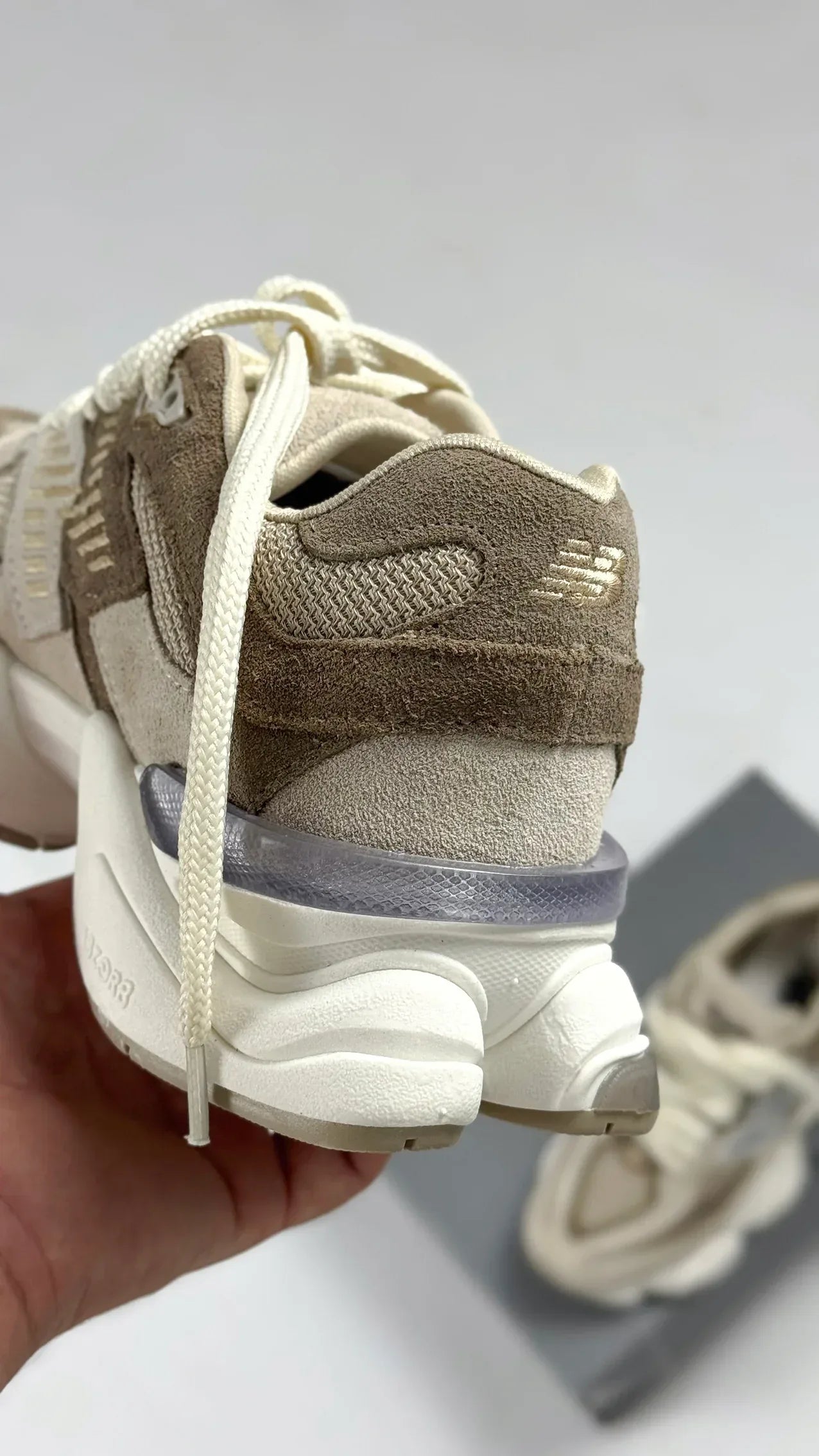 NB 9060 NUDE - MONEYS