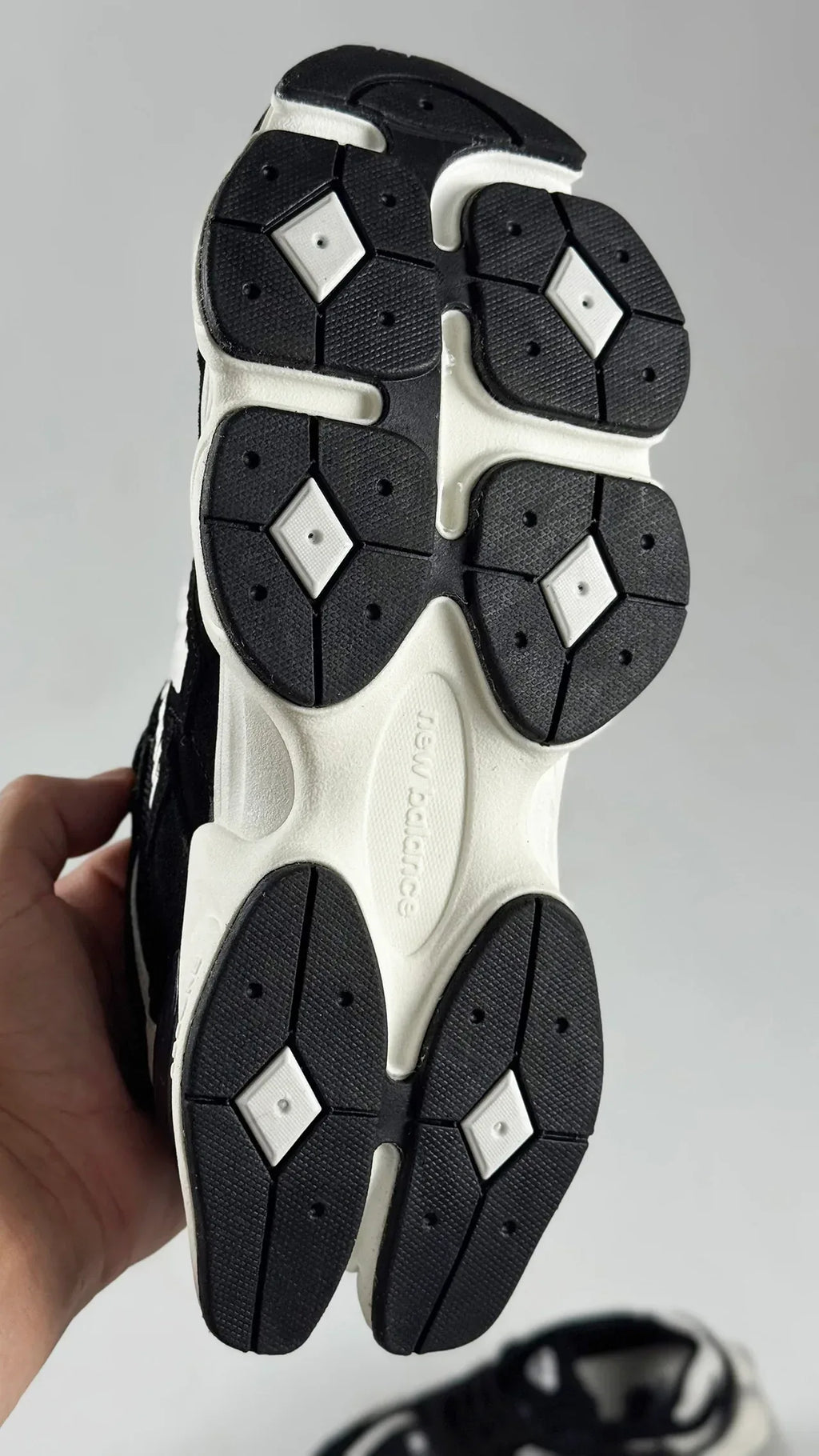 NB 9060 BLACK WHITE - MONEYS