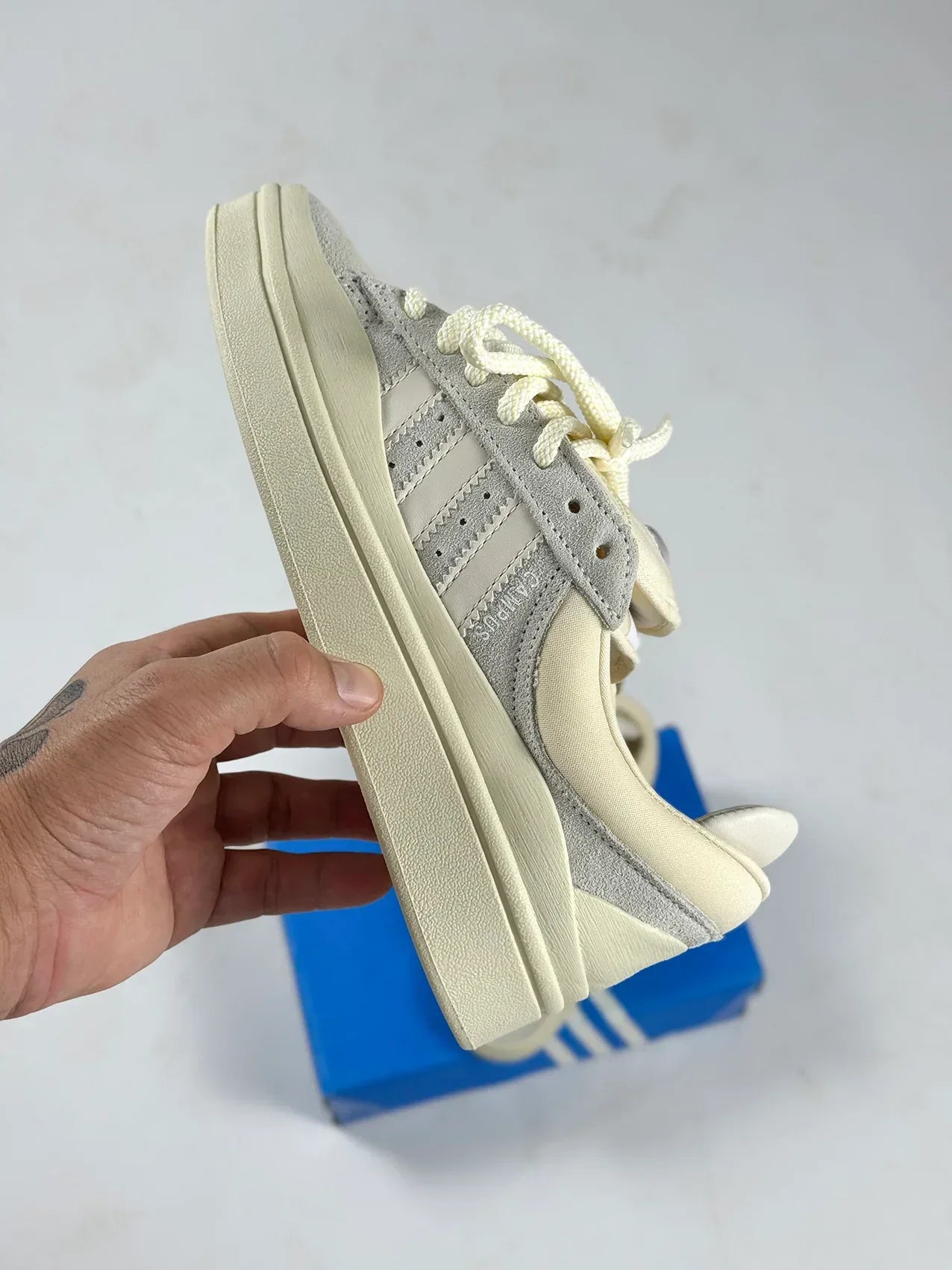ADIDAS CAMPUS OFF WHITE - MONEYS