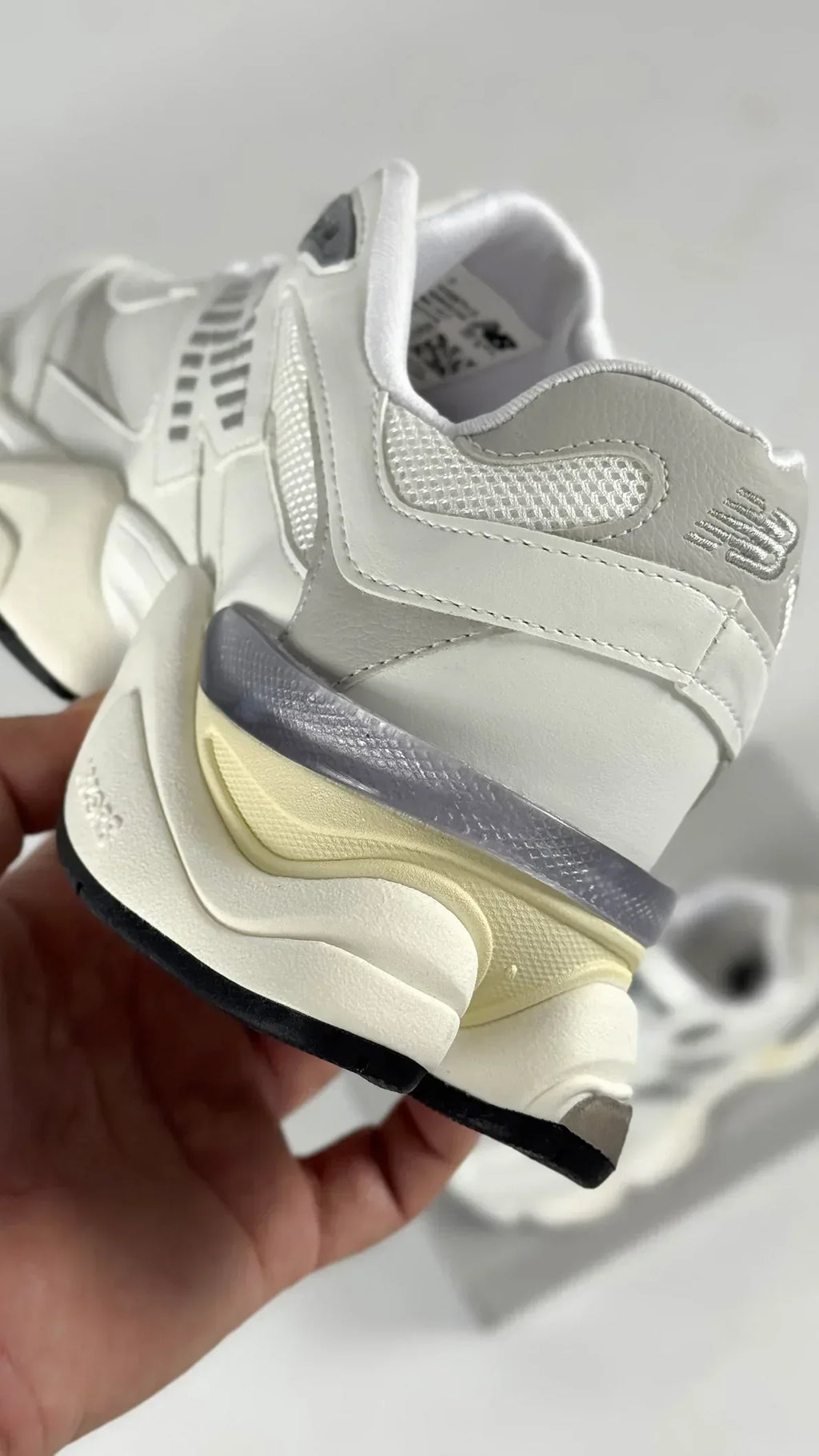 NB 9060 WHITE PERLA - MONEYS