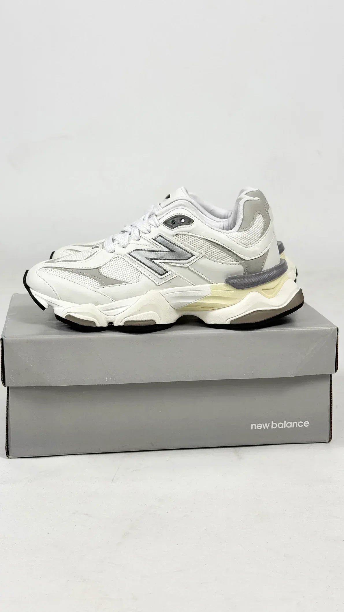 NB 9060 WHITE PERLA - MONEYS