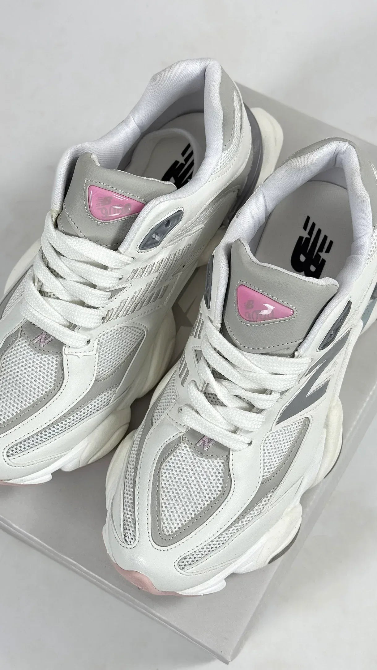 NB 9060 BRANCO ROSA - MONEYS