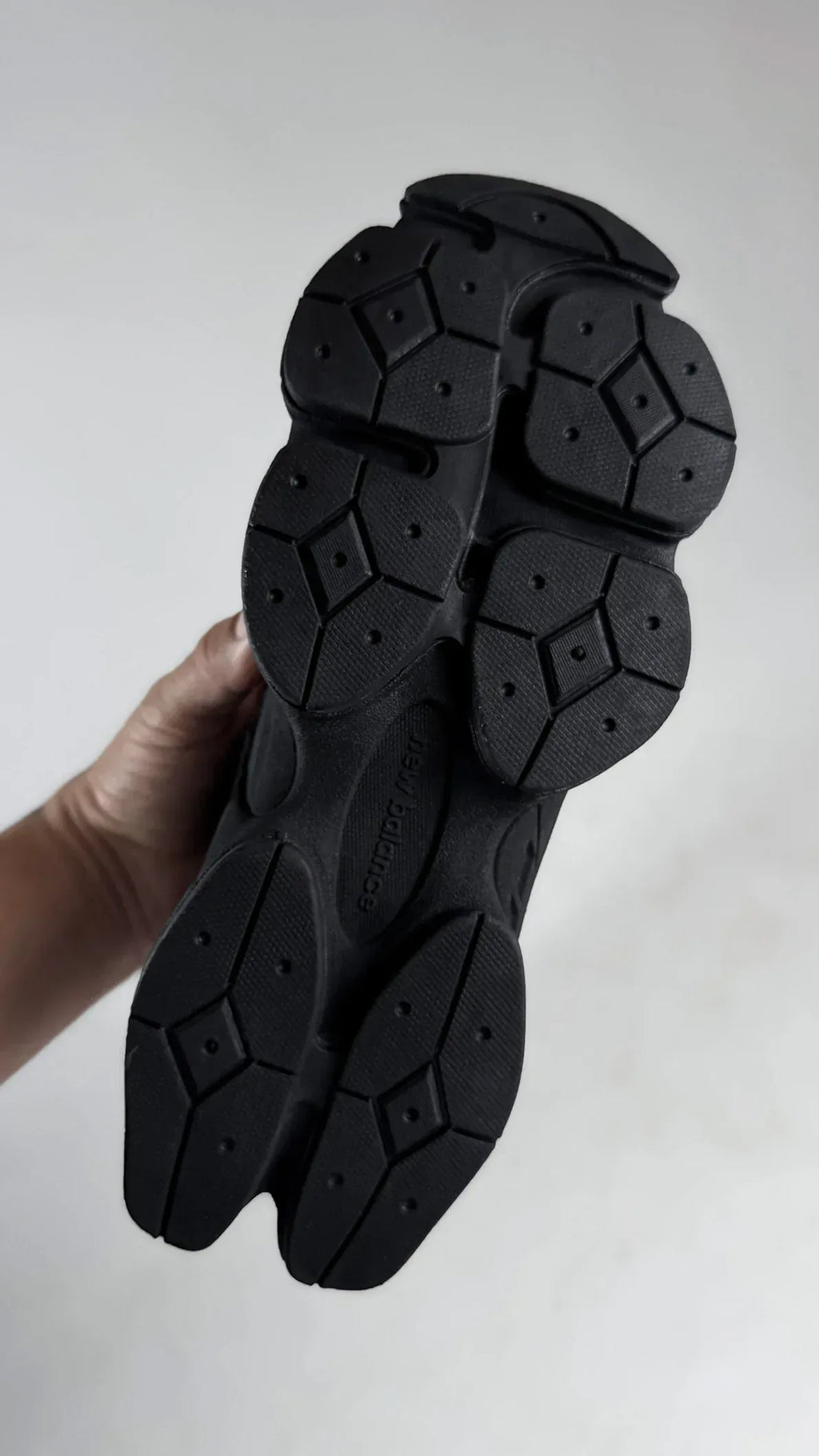 NB 9060 BLACKOUT - MONEYS