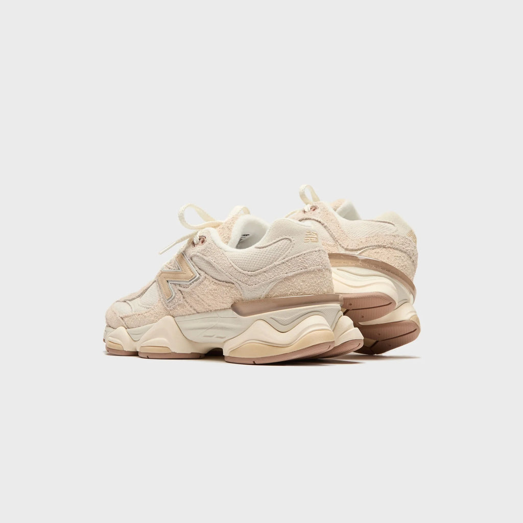 New Balance 9060 Bisque Sea Salt