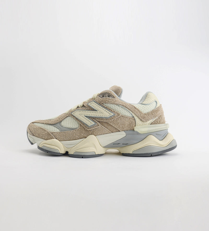 New Balance 9060 Driftwood