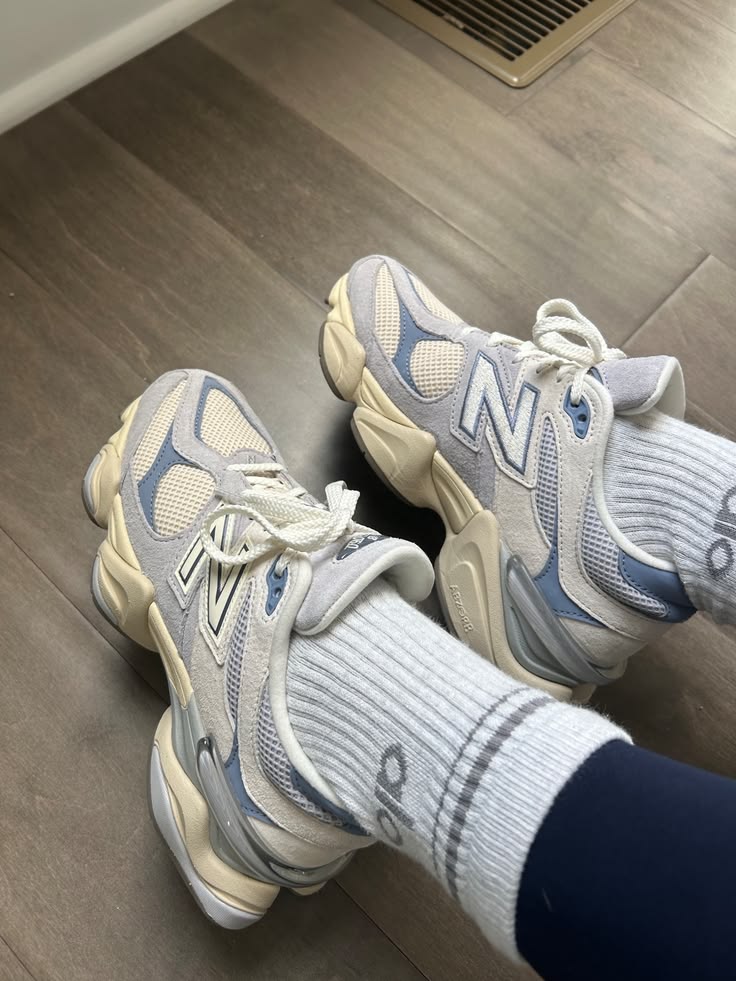 New Balance 9060 Pearl Grey Linen
