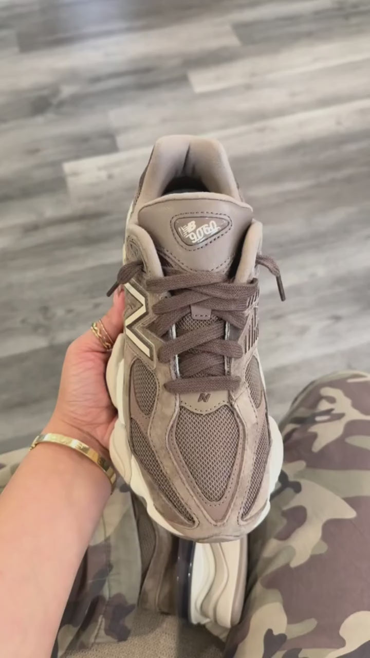 New Balance 9060 Mushroom Brown